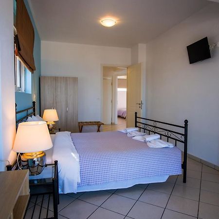 Blue Villas Agia Marina Exteriér fotografie