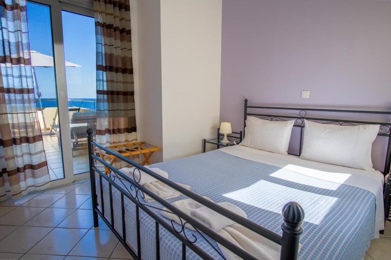 Blue Villas Agia Marina Exteriér fotografie