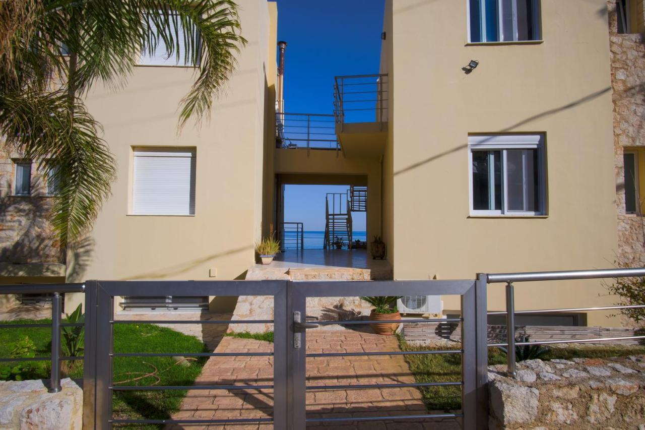 Blue Villas Agia Marina Exteriér fotografie