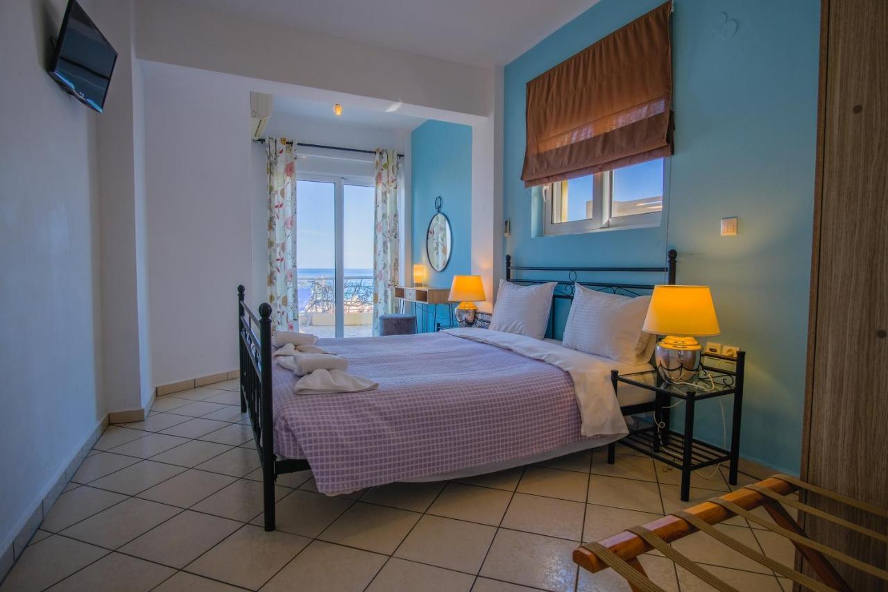 Blue Villas Agia Marina Exteriér fotografie
