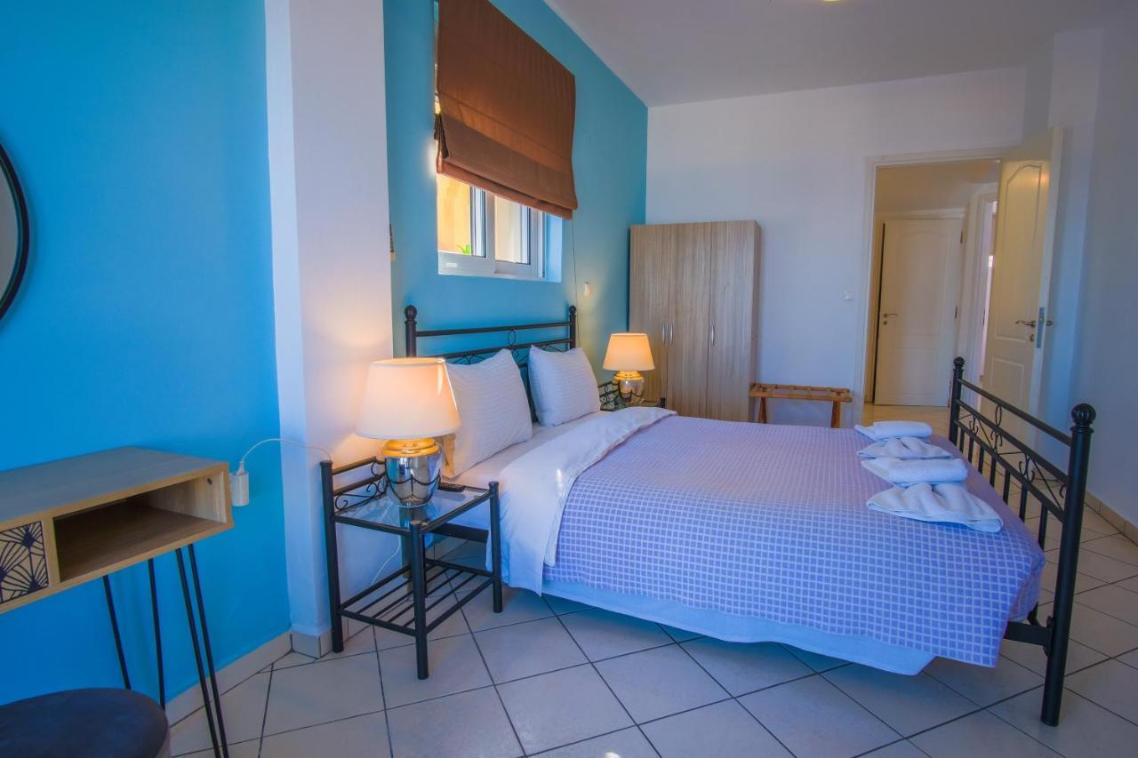 Blue Villas Agia Marina Exteriér fotografie
